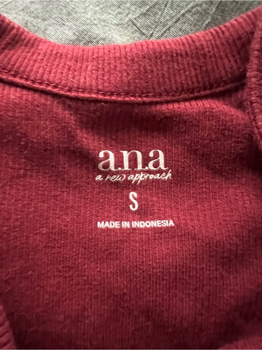 a.n.a Raspberry Ribbed Tank Top - Picture 2 of 3